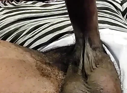 Kenniejai Jerks off Close up