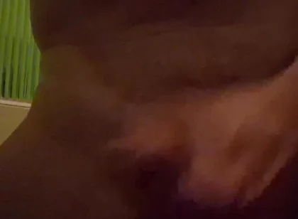 Bubbles101 Wanking with Butt Plug in Ass to Cum