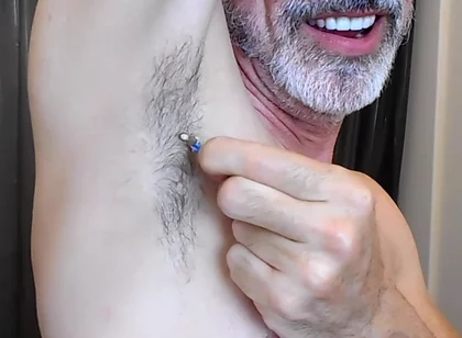 Giant Armpit Sniffer - Daddy Giant 13