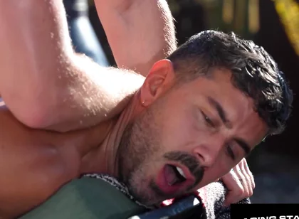 Hunks Brody Baytes Pounds Bareback In Open-air Ranch Fuck With Lee Sparks