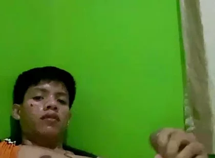 Pinoy Twink Quick Jerk off