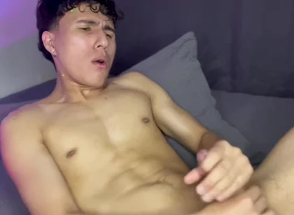 Deepthroat Roars Under Skinny, Willing Form