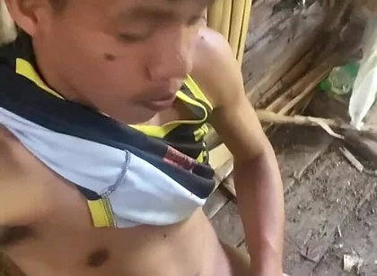 Outdoor Pinoy Twink Hook up- Wanking, Deep Blowjob & Mouth Cumshot