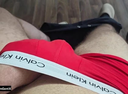 Hot White Guy Jerks Off in Pyjama Outfit After Waking Up Live on Stripchat PhantomGent