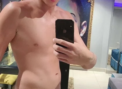 Markus Gets a Blowjob in Front of the Mirror
