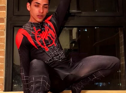 Suit Spiderman and Poses