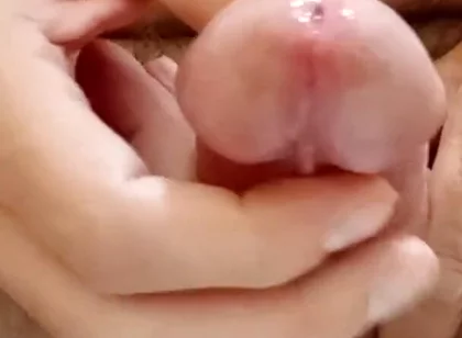 Rockardglans powerful cumshot in bathroom