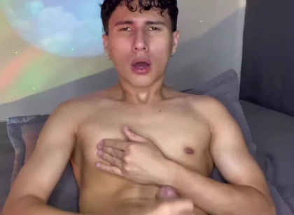 Mugiis Tugs Pulses with Flirty Dick Play