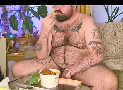 Stepdaddy Stuffs His Face with a Takeaway and Enjoys It so Much He Wanks with the Sauces!