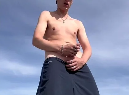 Freeballing and Fun on the Hike