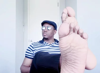 Male Soles in the Office (2) (2026)