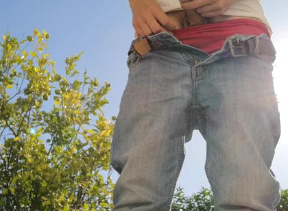 Hot Guy Jerks off Nervously Outdoor