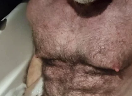 Hairy Muscle Bear Jerk off in Tub