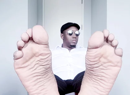 Male Soles in the Office (3 (2026)