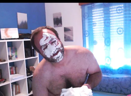 Silly Video, Shaving and Shaving Foam Pie to the Face