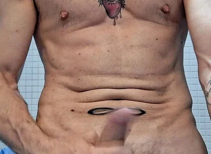 Straw in the Changing Rooms