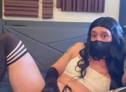 Bubble Butt Sissy CD Solo Cumshot
