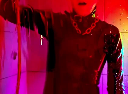 Shower in Rubber