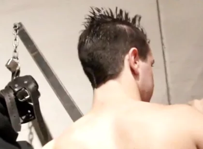 Bukkake Amateur with Gay Twinks Sucking All His Friends to the Cum