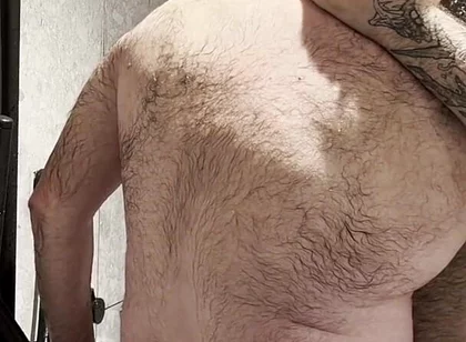 Stepdaddy Bears Fuck Bareback in Shower