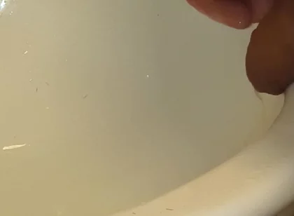 Peeing for Those That Like to Watch