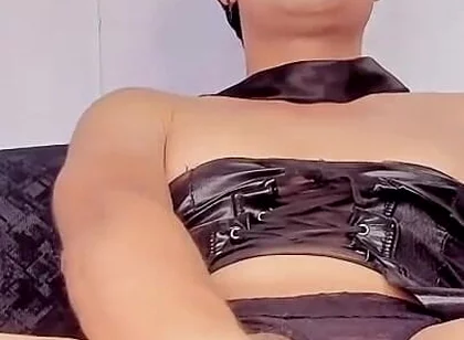 Sissy Ken Feels Beautiful, and Shows Her Big Ass on Camera Online