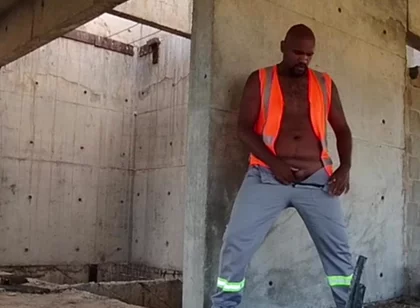 After Work I Went to the Construction Site to Enjoy Myself
