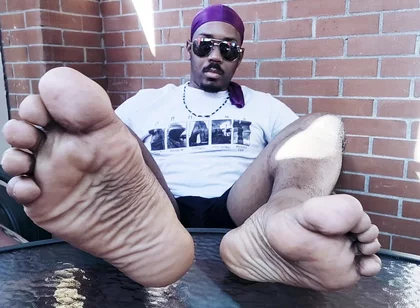 I Touch and Sniff My Soles After Bath (2) (2025)