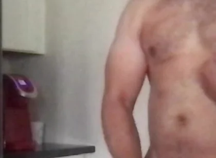 Quick Cumshot in Kitchen