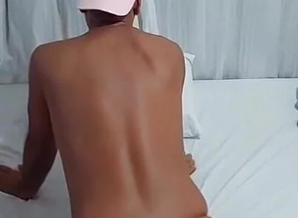 Ladysilva Crossdresser in Lingerie in Bed Live Chat 004