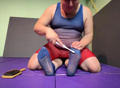 Matt Tickles the Gigglemeister