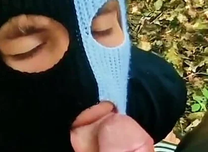 Twinks with Big Dicks Fuck During Breaks in the Park Without Condoms Until They Cum