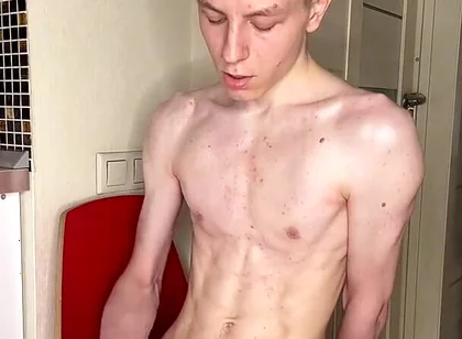 Twink’s Massive Cumshot Moment