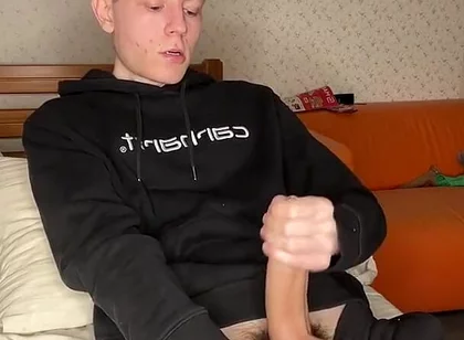 Young Guy’s Epic Cumshot Reveal