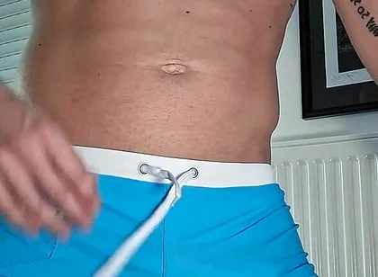I Masturbate in My Swimsuit