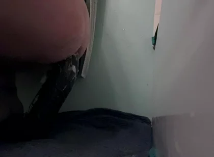 Training Whit My New 20 Inch Dildo