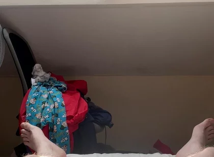 Horny Gay UK Slut Enjoying a Wank