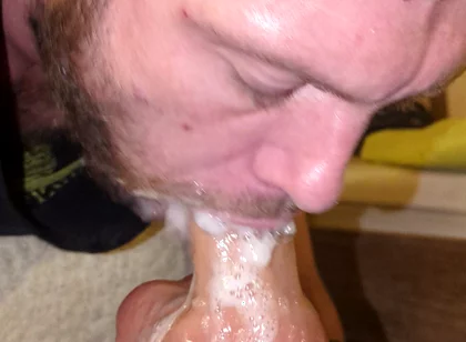 Playing with Huge Amount of Saliva Doing Bubbles and Deepthroat