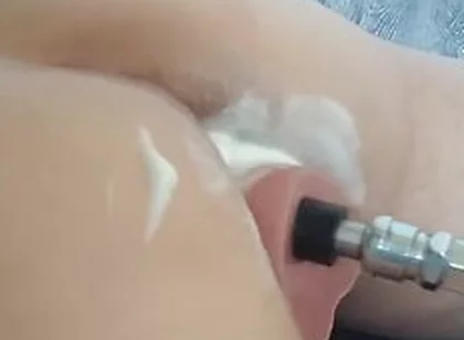 Quick Butt Drilling By The Ladies In Chat Before Bed