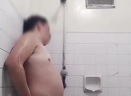 A Handsome Pinoy Masturbating Before a Shower.