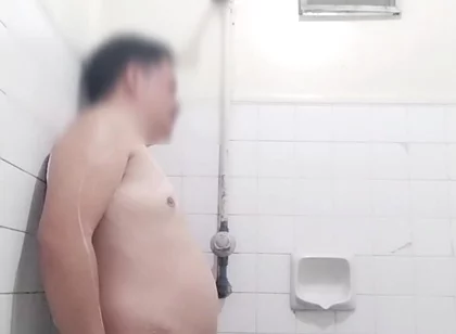 A Handsome Pinoy Masturbating Before a Shower.