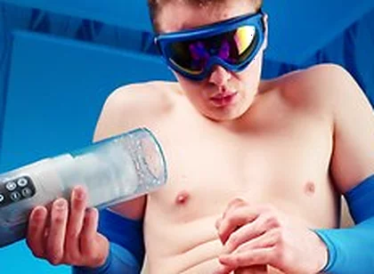 Twink Uses 5-in-1 Function Male Stroker Masturbator & Penis Pump And Cums. Acmejoy - Yan Pink