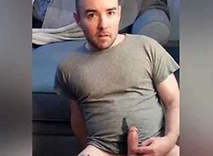Finger Me While I Piss Myself