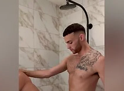Chrispapixl Pounded His Bf Amirpounding In The Shower