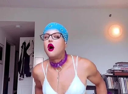 Kris Reelz- Humping a Stack of Pillow Like a Bitch
