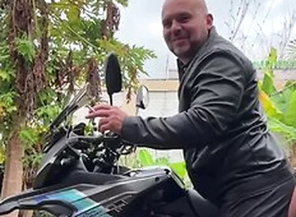 Huge Creampie In Outdoors On The Bike
