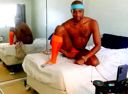 Kennie Jai Jerks and Shoots!