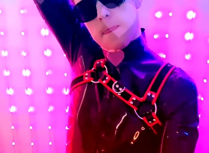 Vide Clip Outtake for My New Reellatexrubberblackstyle