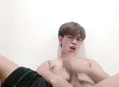 Young Asian Guy Wants You Daddy