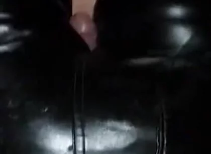 Big leather ass cumshot